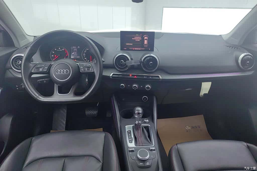 Audi Q2L, 2022 12