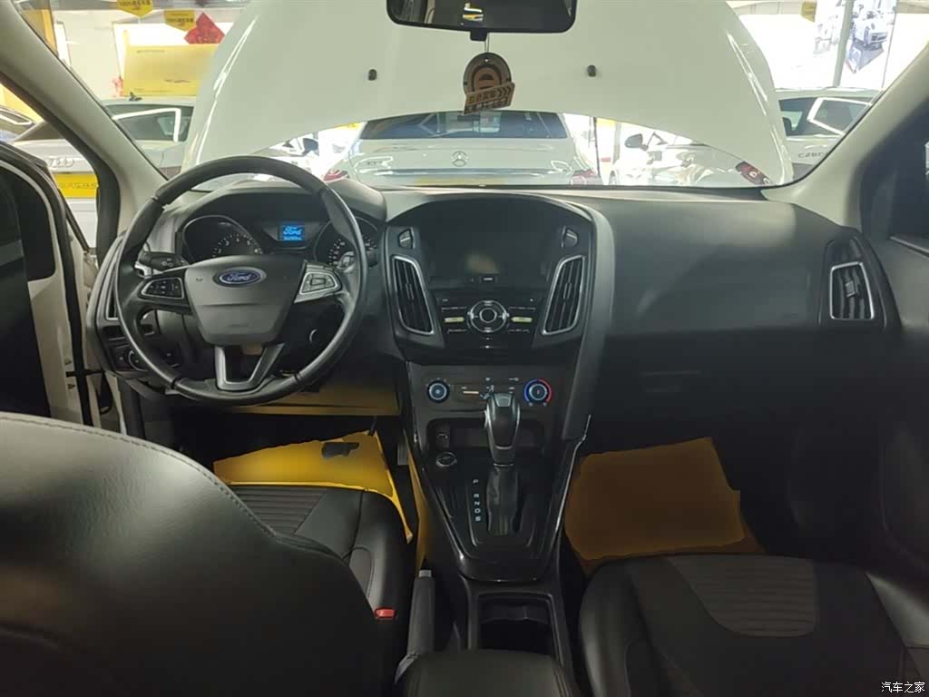 Ford Focus, 2018 10