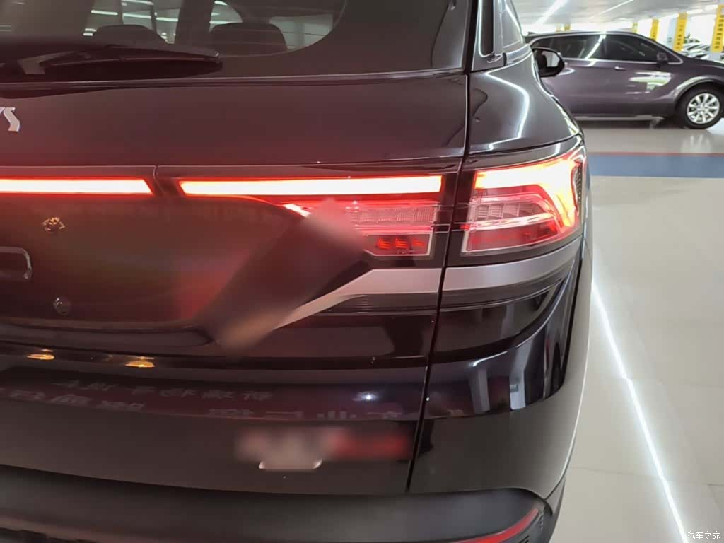DongFeng AX7, 2022 8