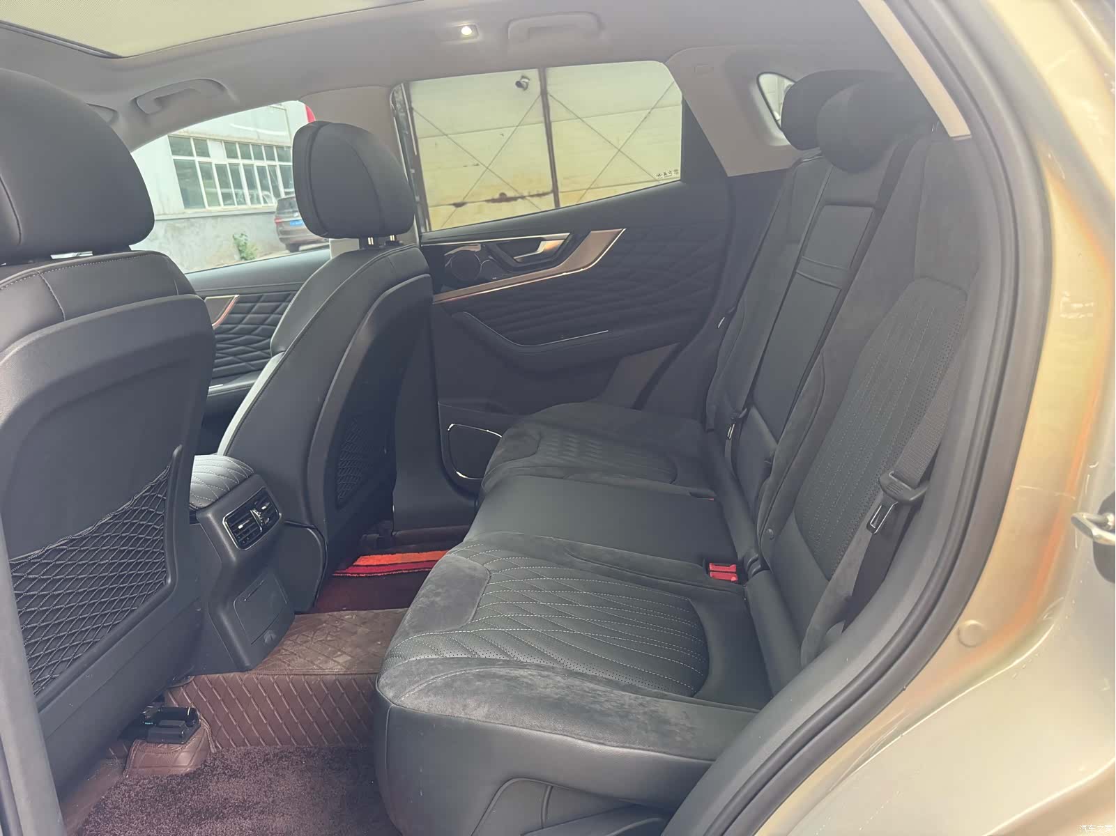 Hongqi HS5, 2022 7