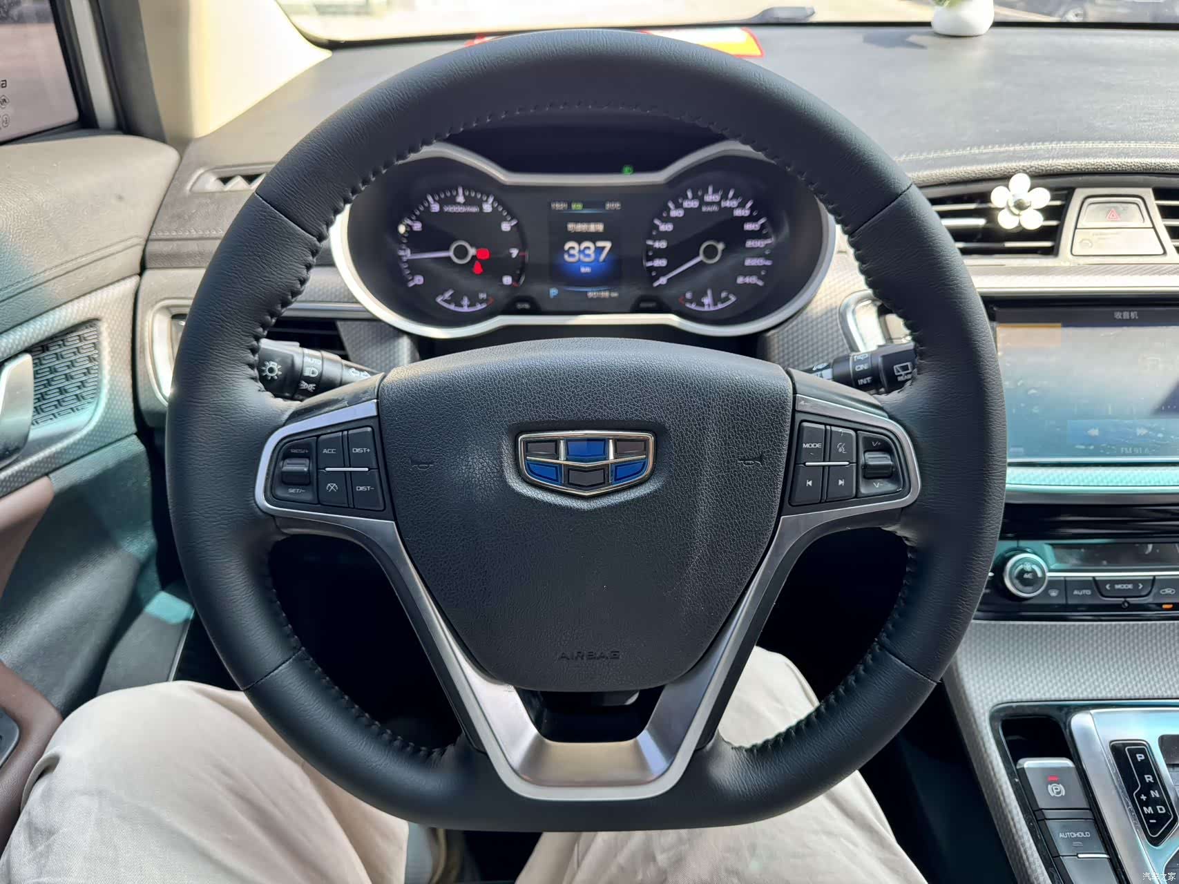 Geely Emgrand, 2017 16