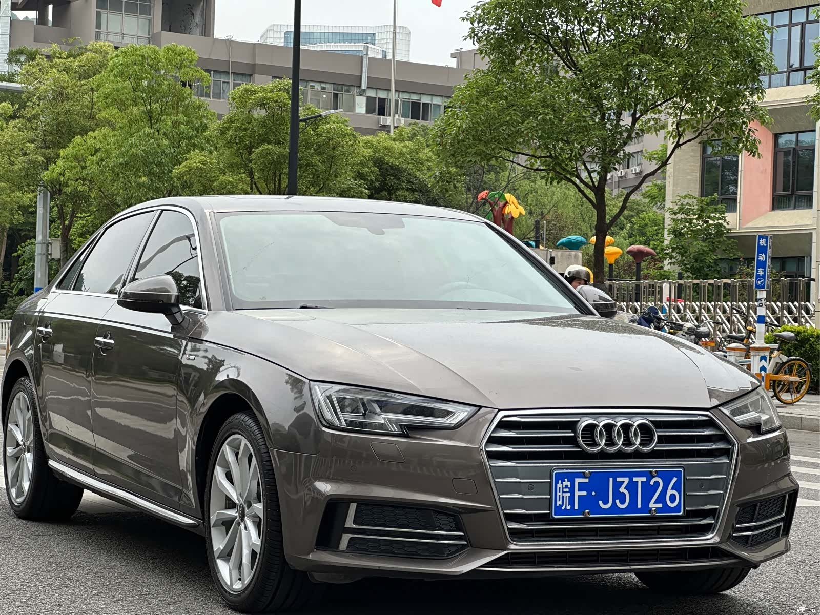Audi A4L, 2018 3
