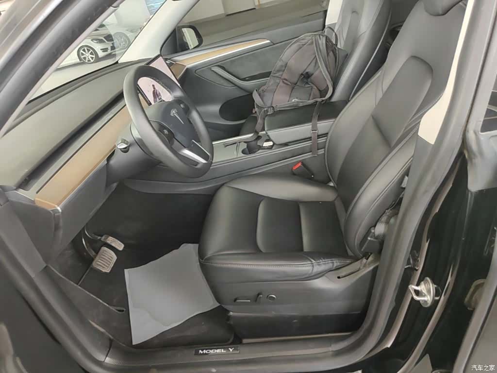 Tesla Model Y, 2021 15