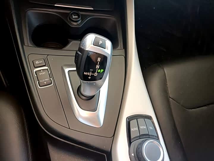 BMW 2 Series 2015 218i