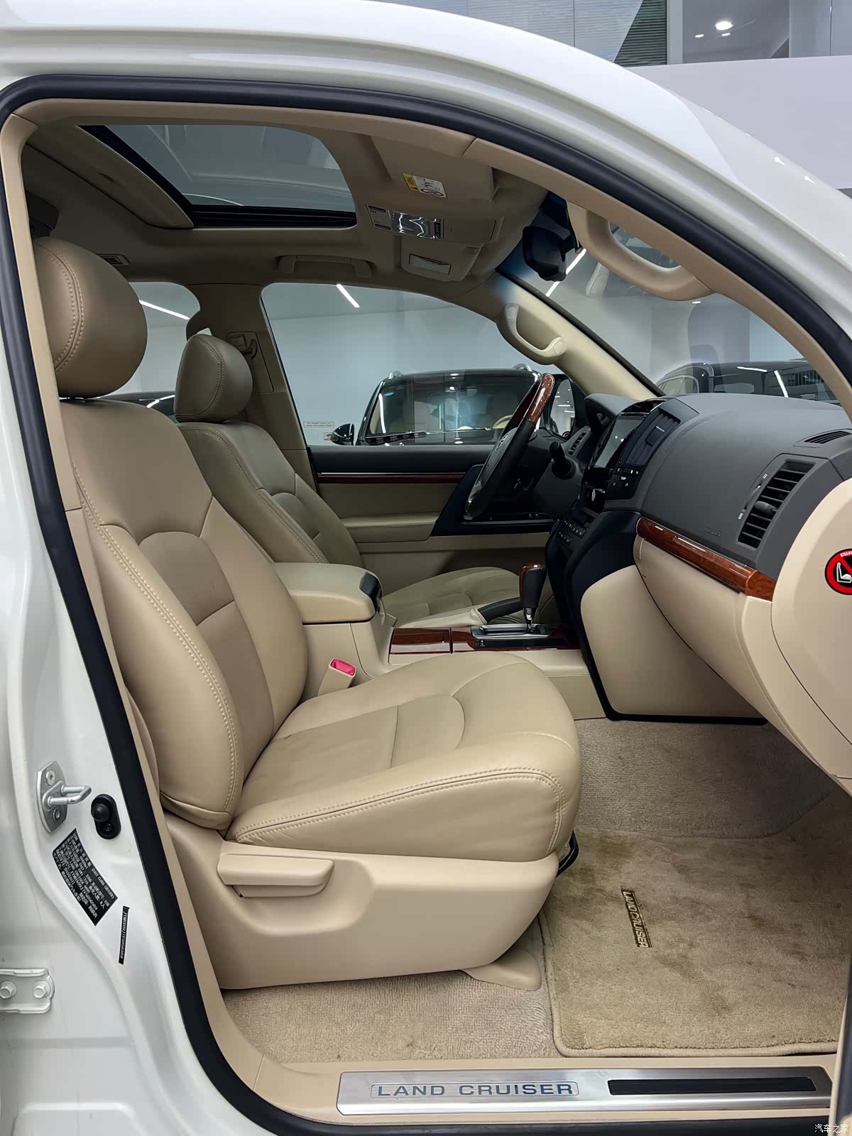 Toyota Land Cruiser, 2017 16