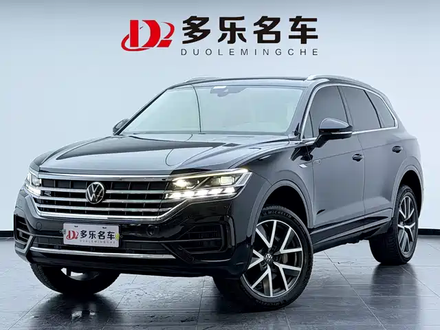 Volkswagen Touareg 2023 — купить из Китая под заказ