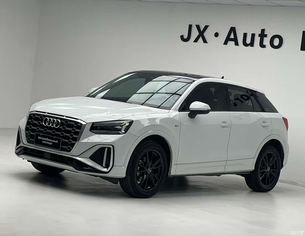 Audi Q2L, 2022 1