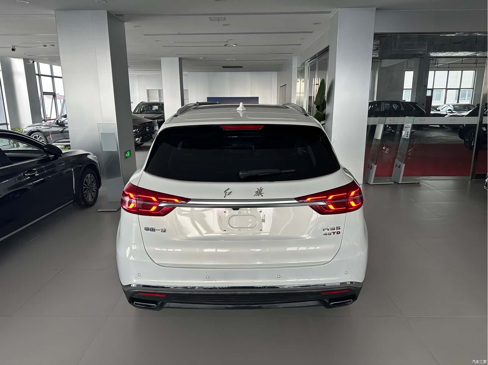 Hongqi HS5, 2021 4