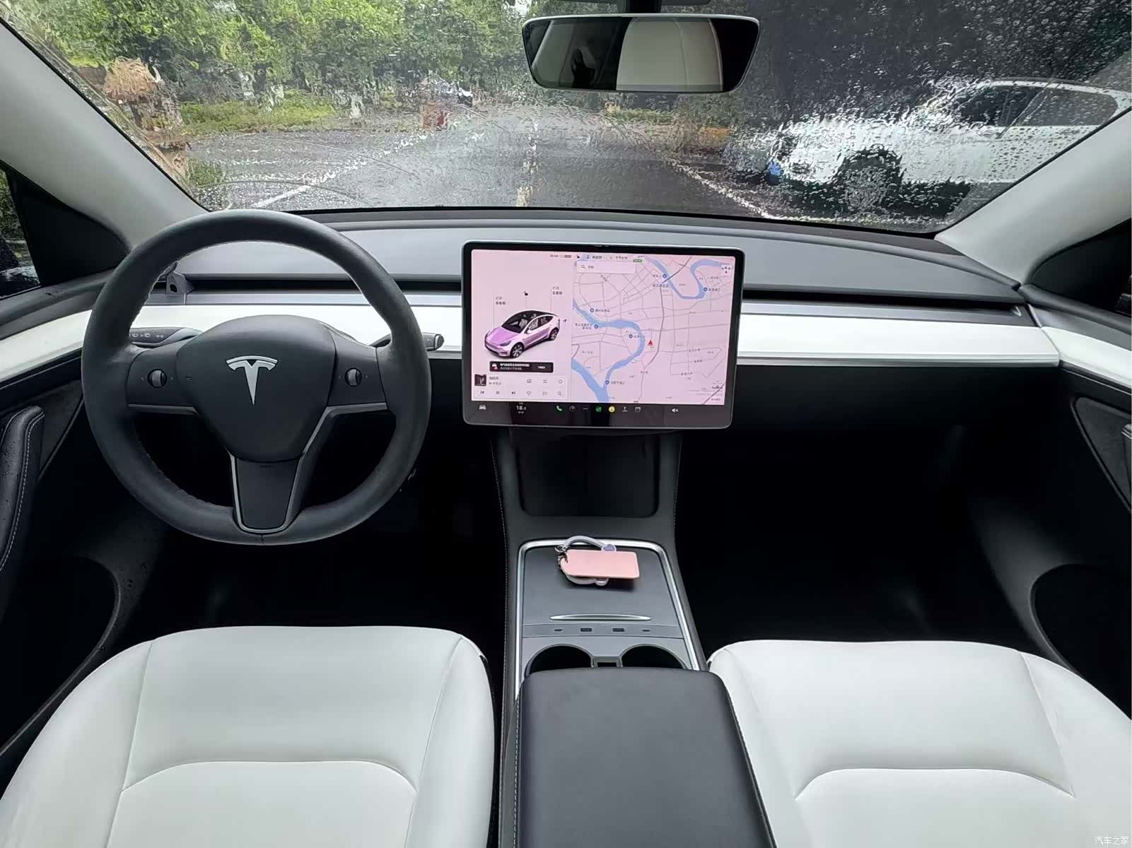 Tesla Model Y, 2021 все фото