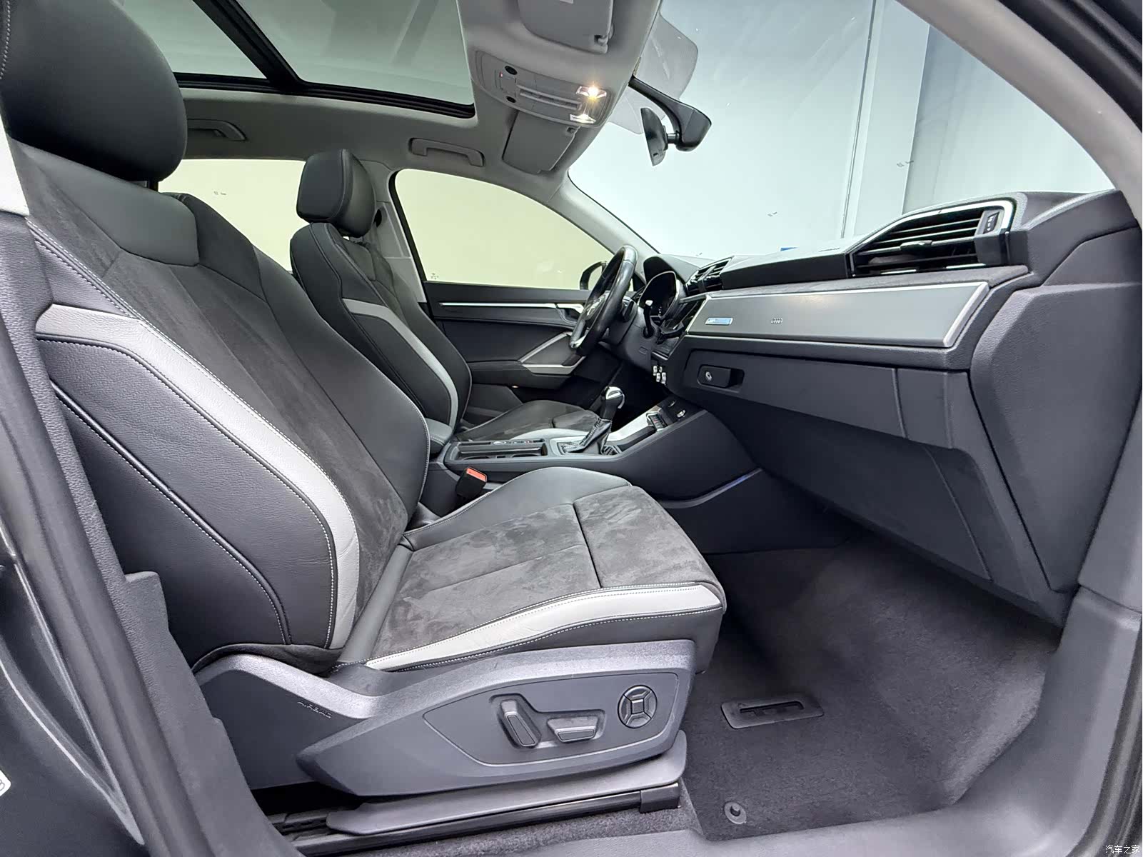 Audi Q3, 2022 13