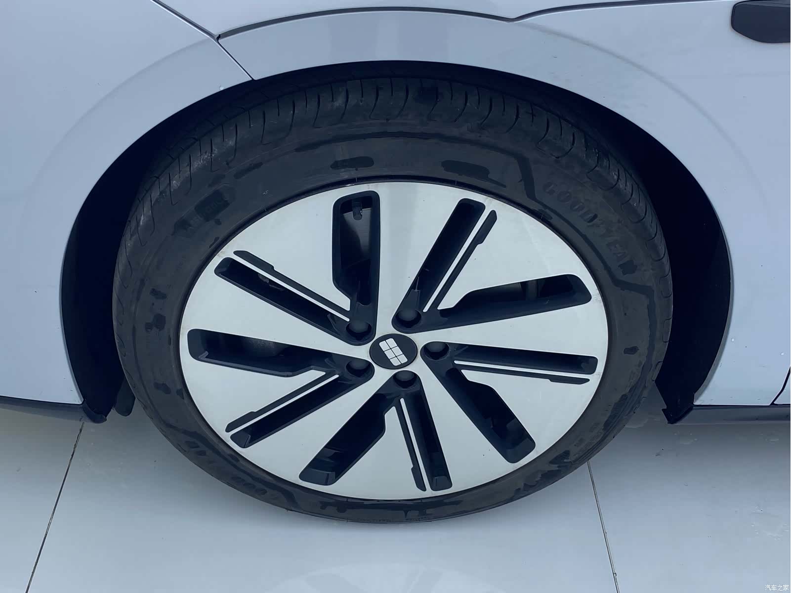 Geely E8, 2024 9