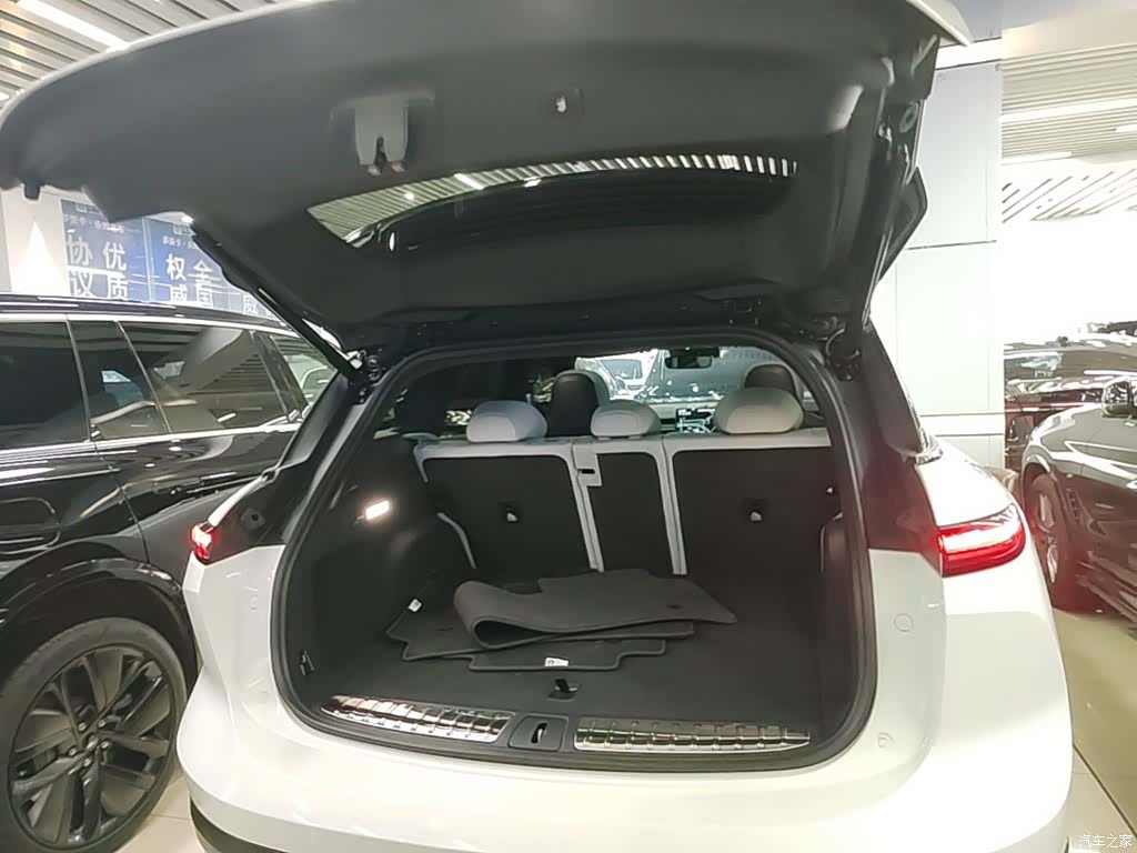 NIO ES6, 2025 19