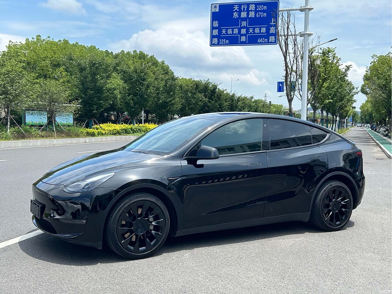 Tesla Model Y, 2022 1