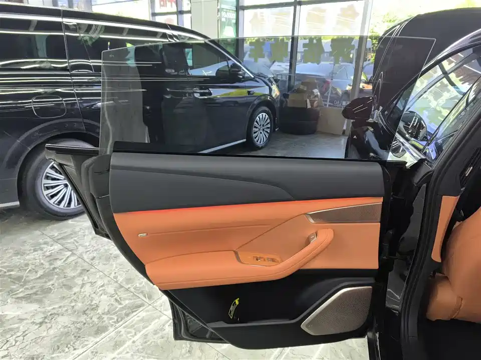 NIO L60 NIO L60