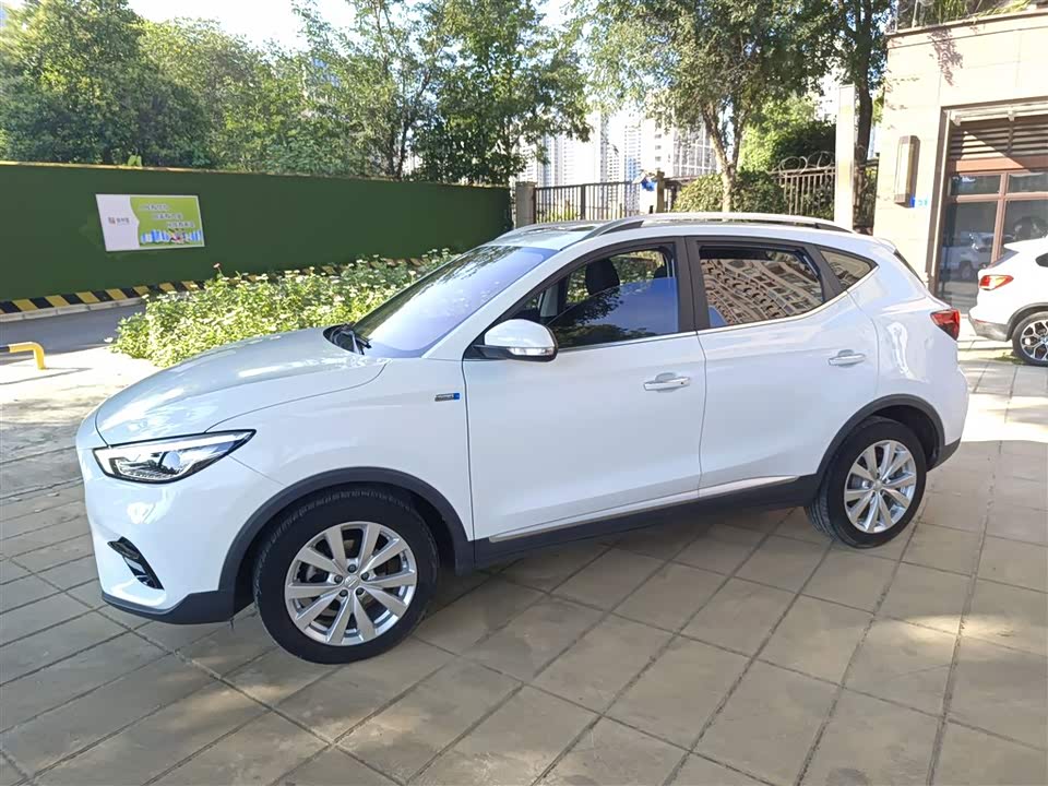 MG ZS