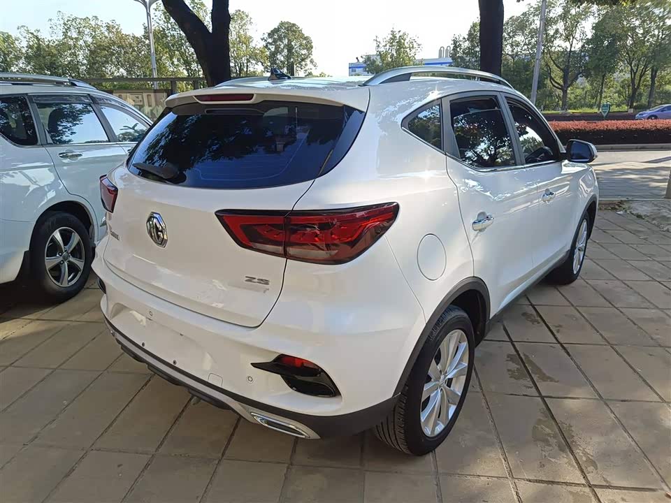 MG ZS