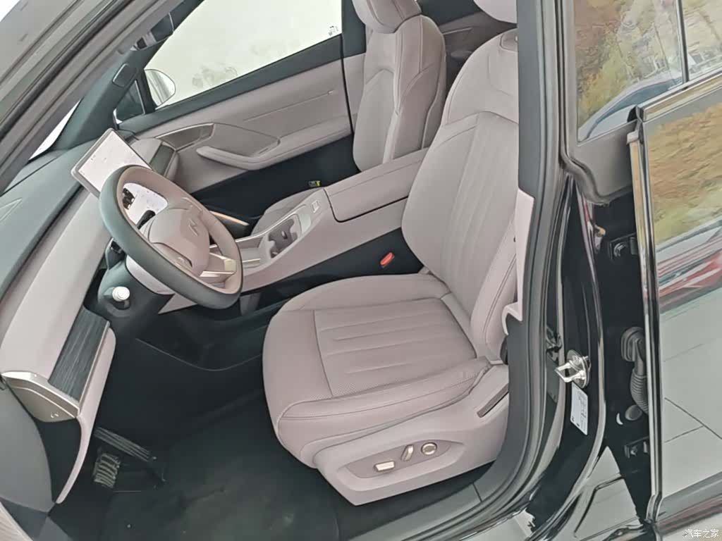 NIO L60, 2025 11