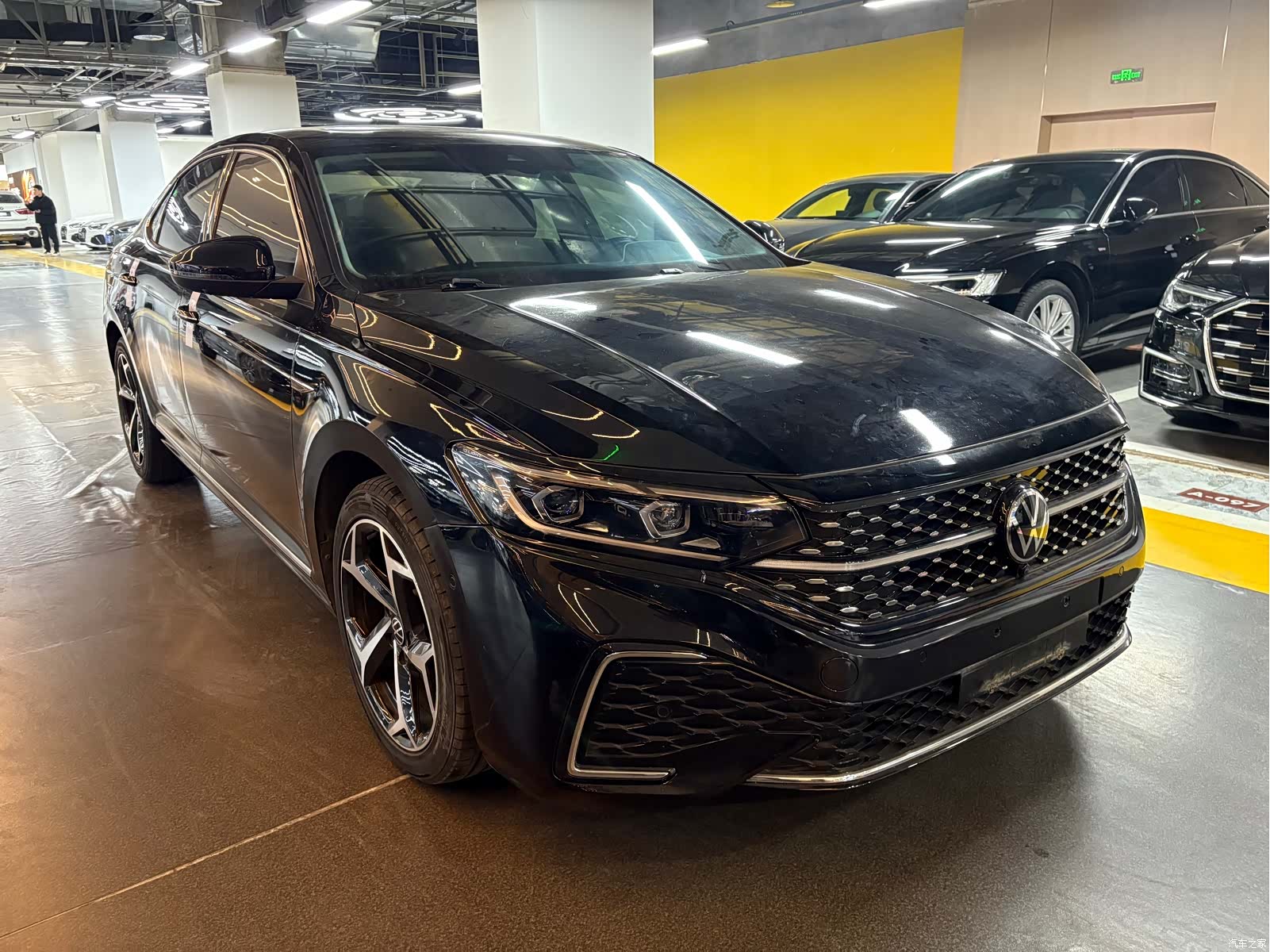 Volkswagen Passat, 2024 3