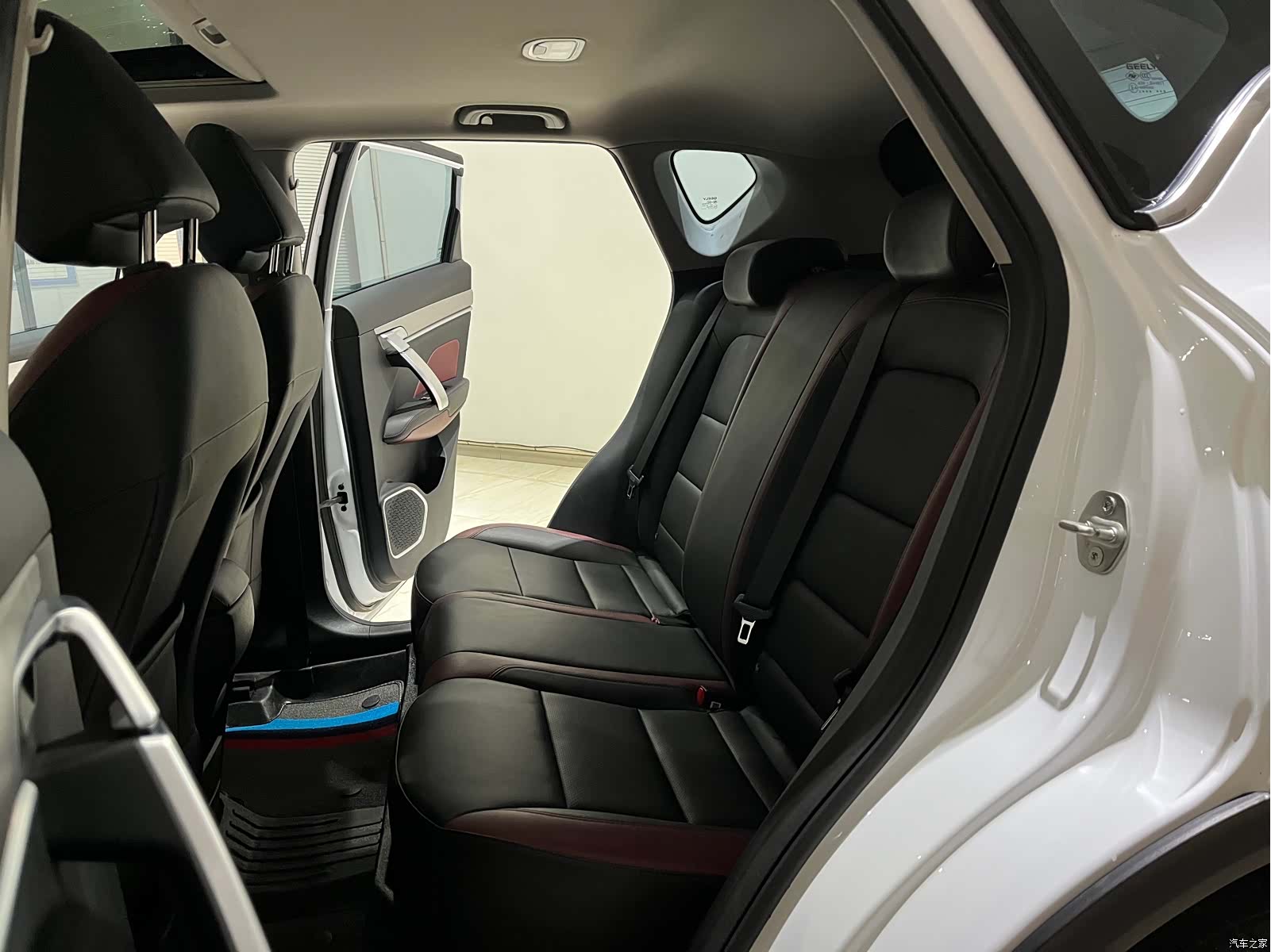 Geely Coolray, 2022 9
