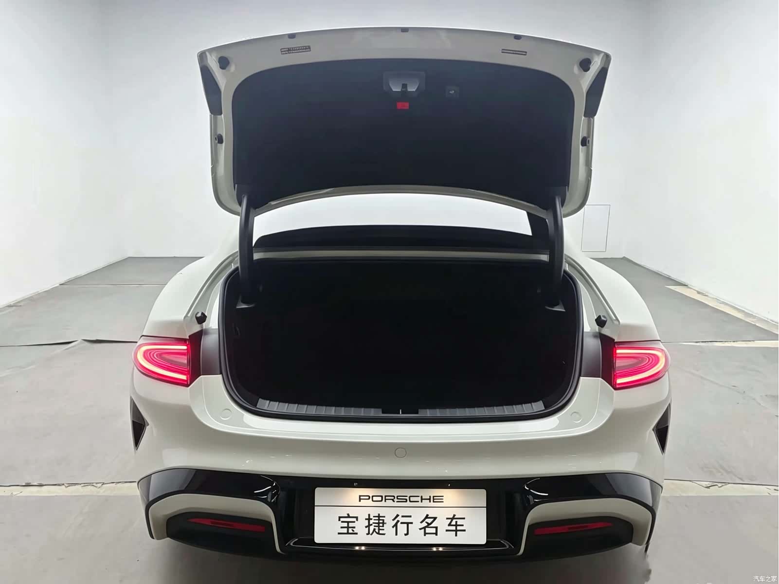 Xiaomi SU7, 2026 10