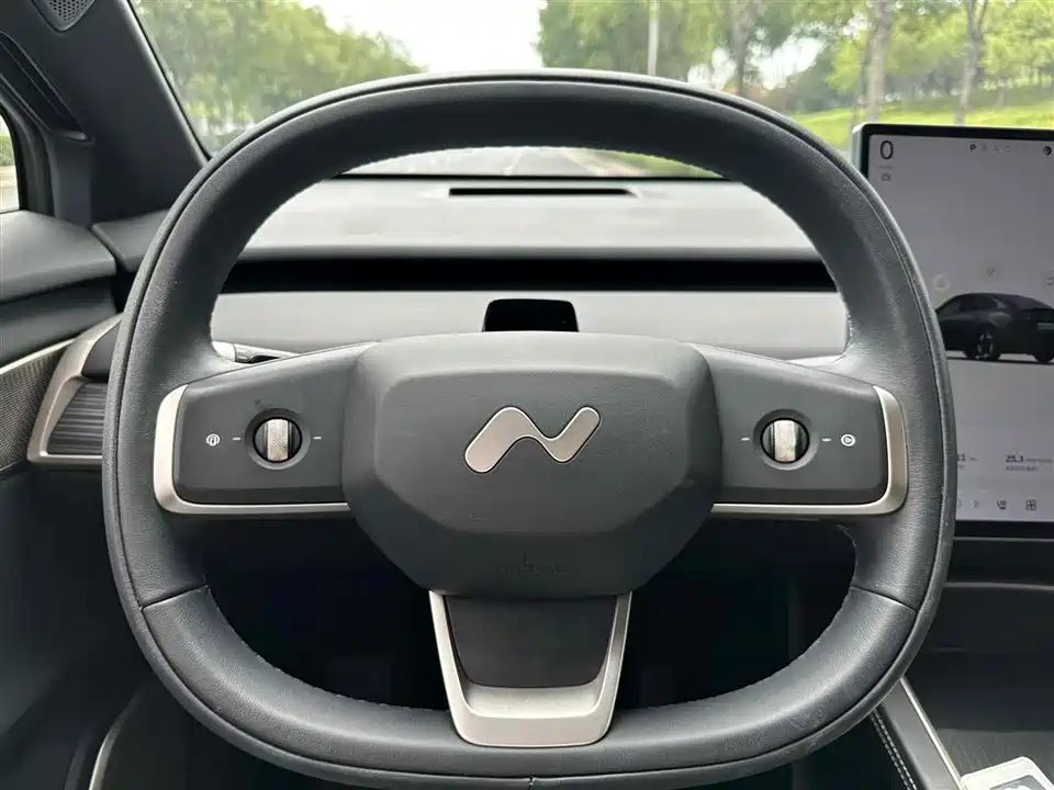 NIO L60 NIO L60