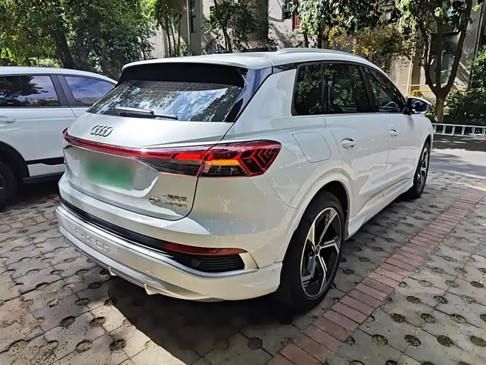 Audi Q4