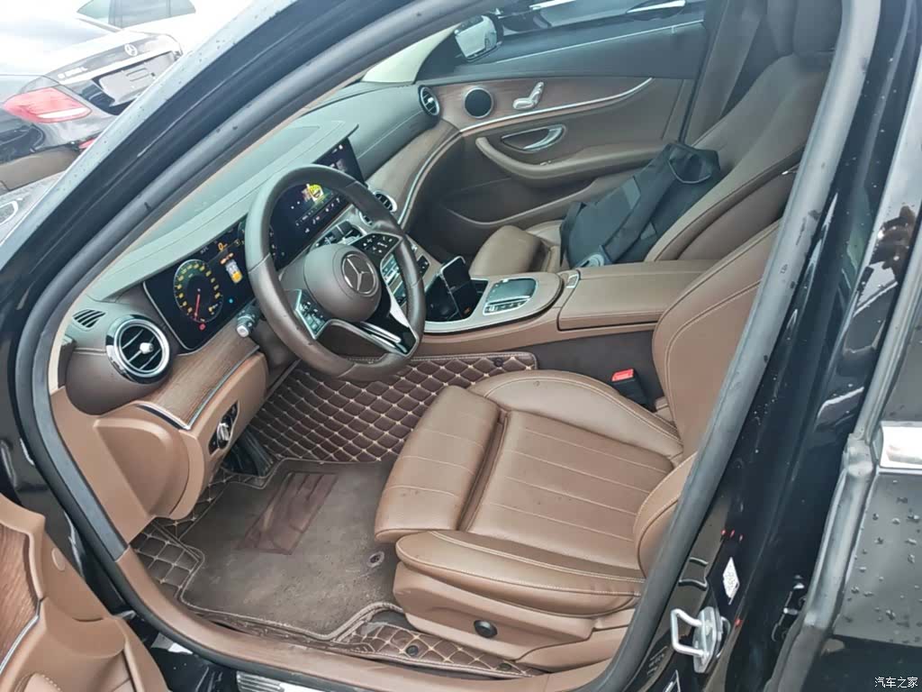 Mercedes-Benz E-Class, 2022 22