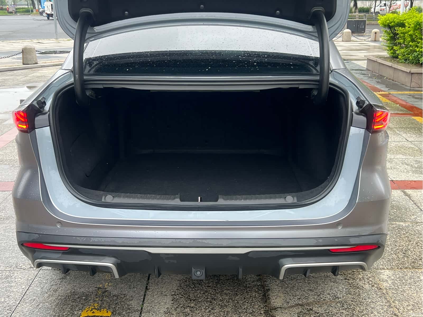 Geely Galaxy L6, 2024 13