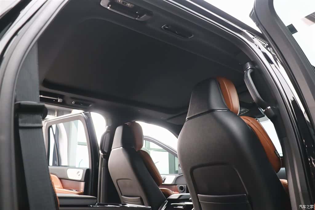 Lincoln Navigator, 2022 19