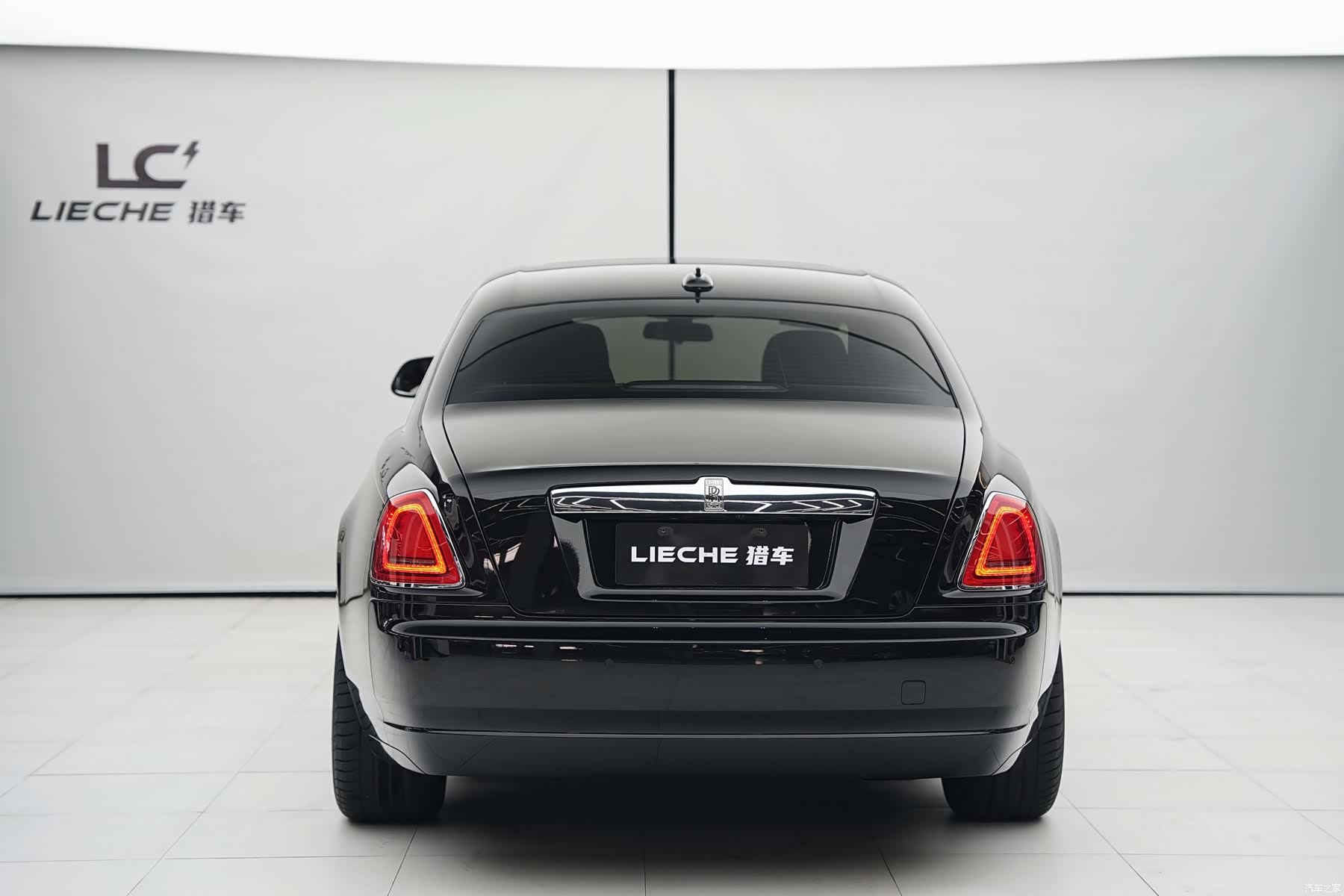 Rolls-Royce Ghost, 2015 11