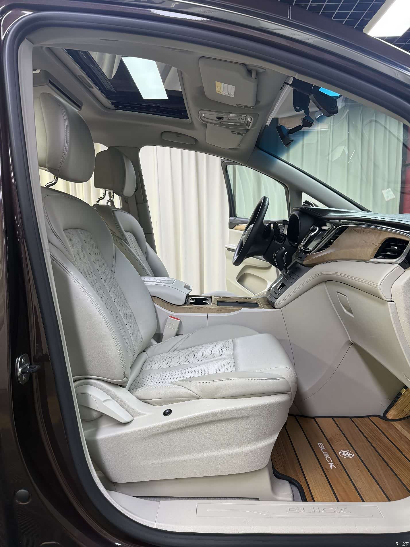 Buick GL8, 2020 35