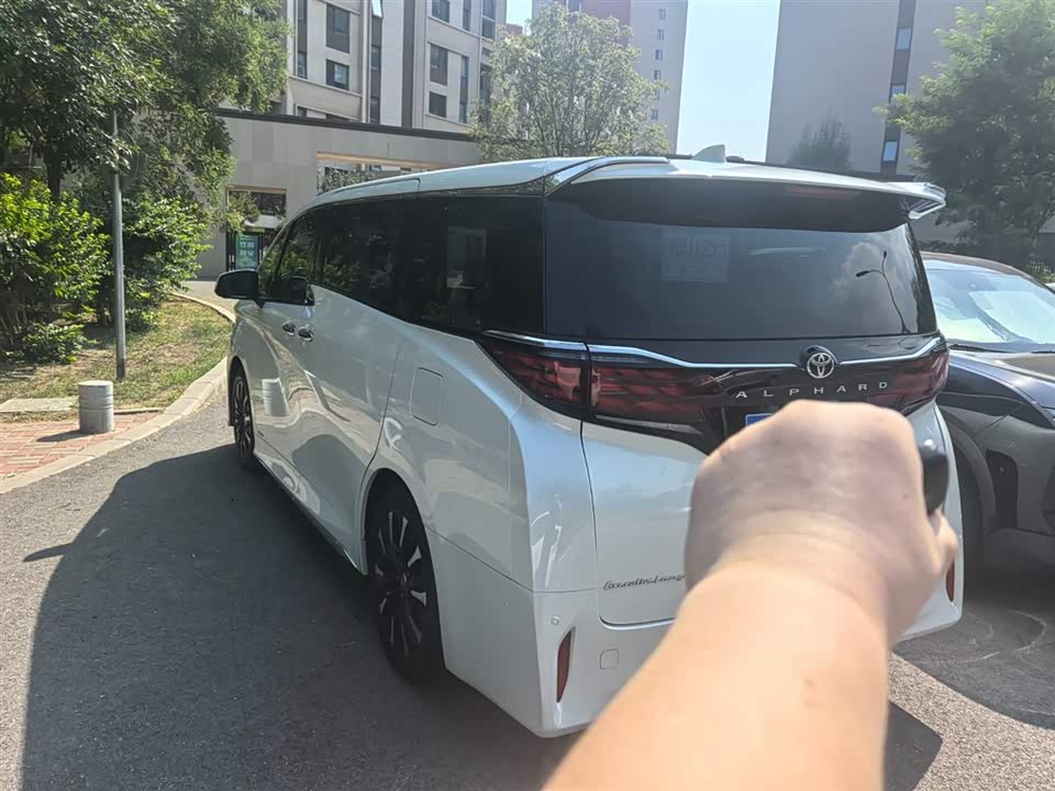 Toyota Elfa Toyota Elfa