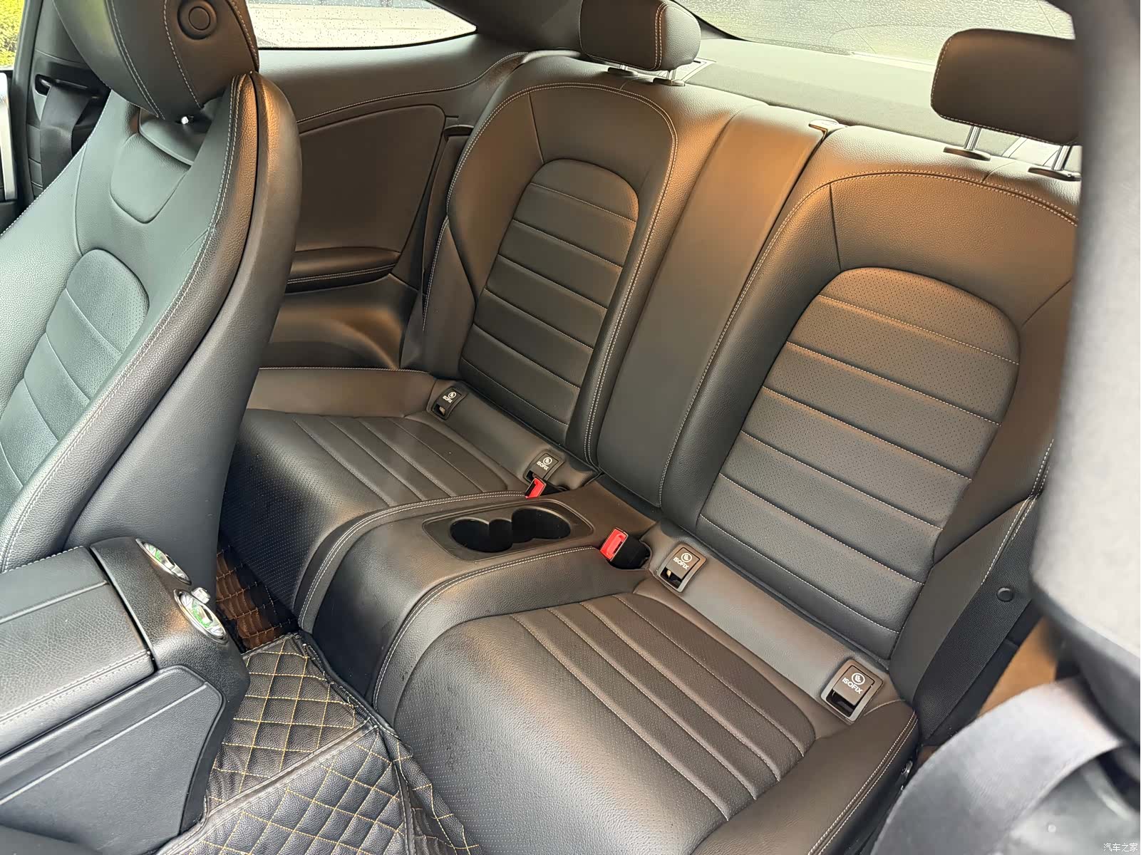 Mercedes-Benz C-Class, 2019 16