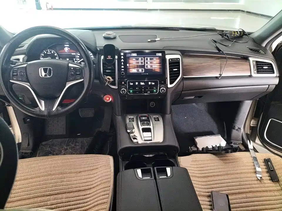 Honda UR-V Honda UR-V