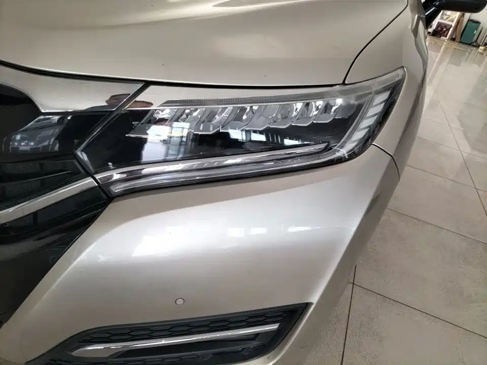 Honda UR-V Honda UR-V