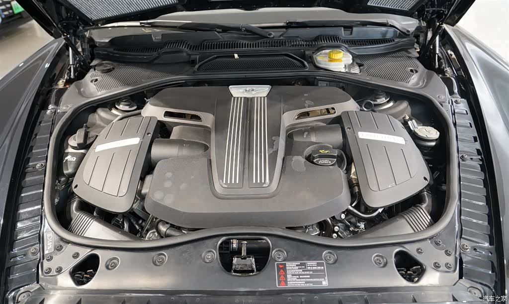 Bentley Flying Spur, 2015 8