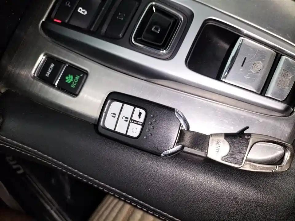 Honda UR-V Honda UR-V
