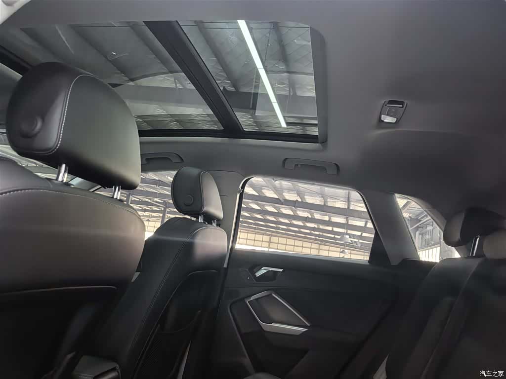 Audi Q3, 2022 8