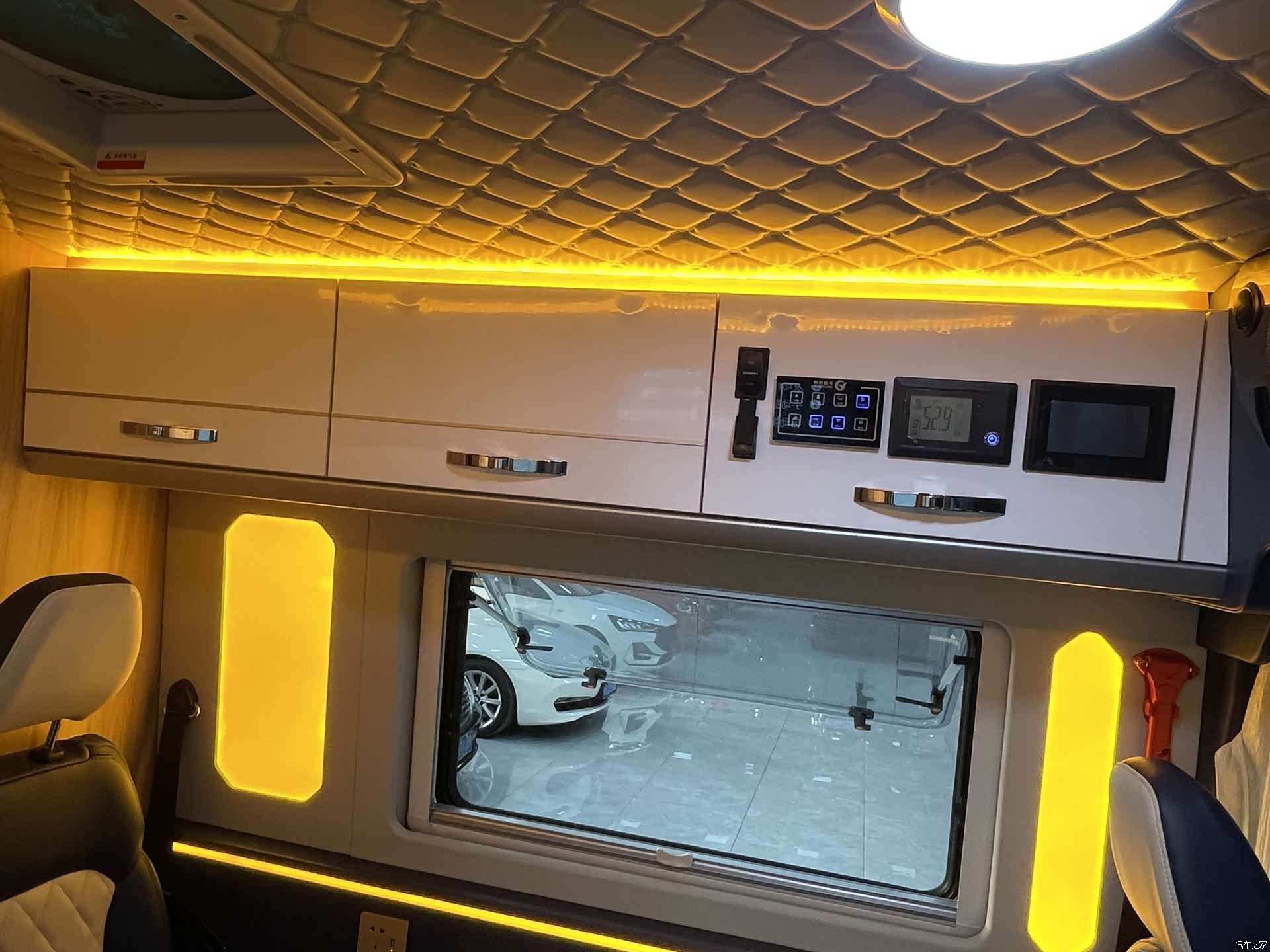 Maxus V90, 2022 14