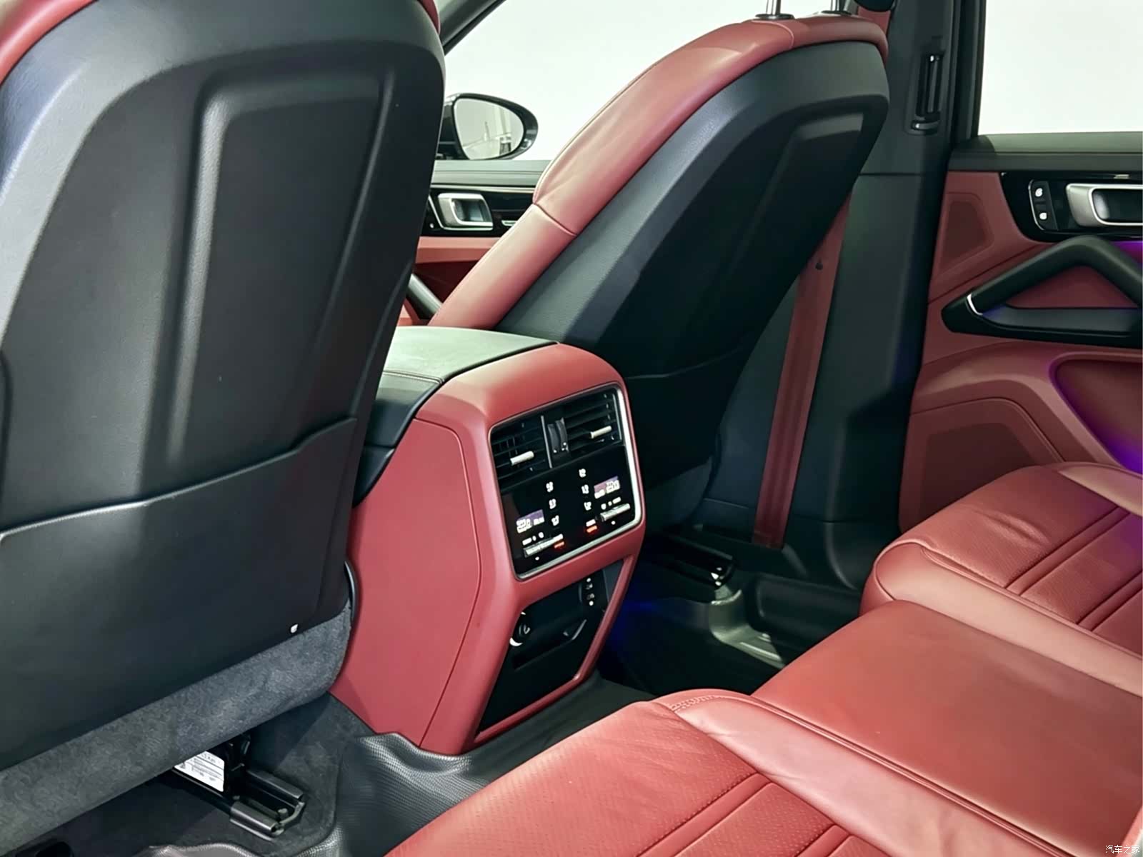 Porsche Cayenne, 2023 12