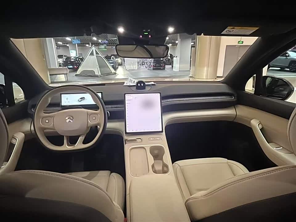 NIO ES6