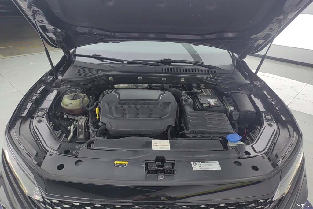 Volkswagen Passat, 2023 10