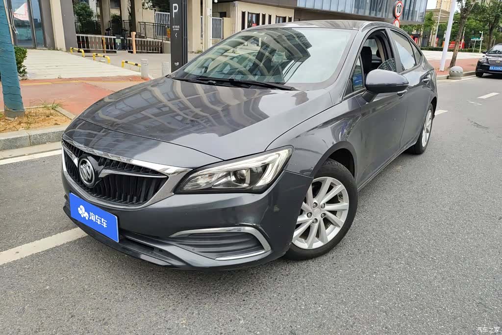 Buick Verano, 2017 1