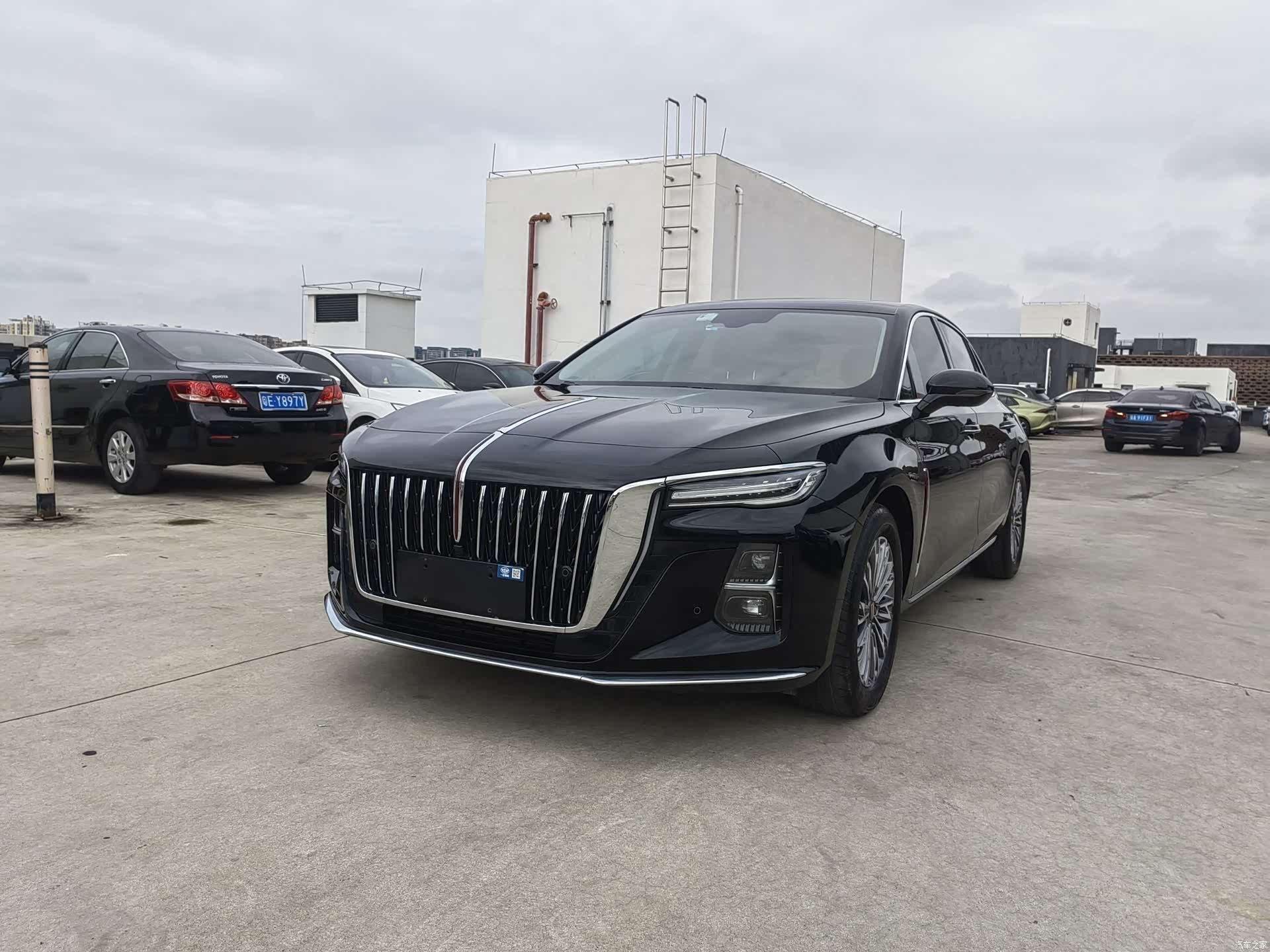 Hongqi H5