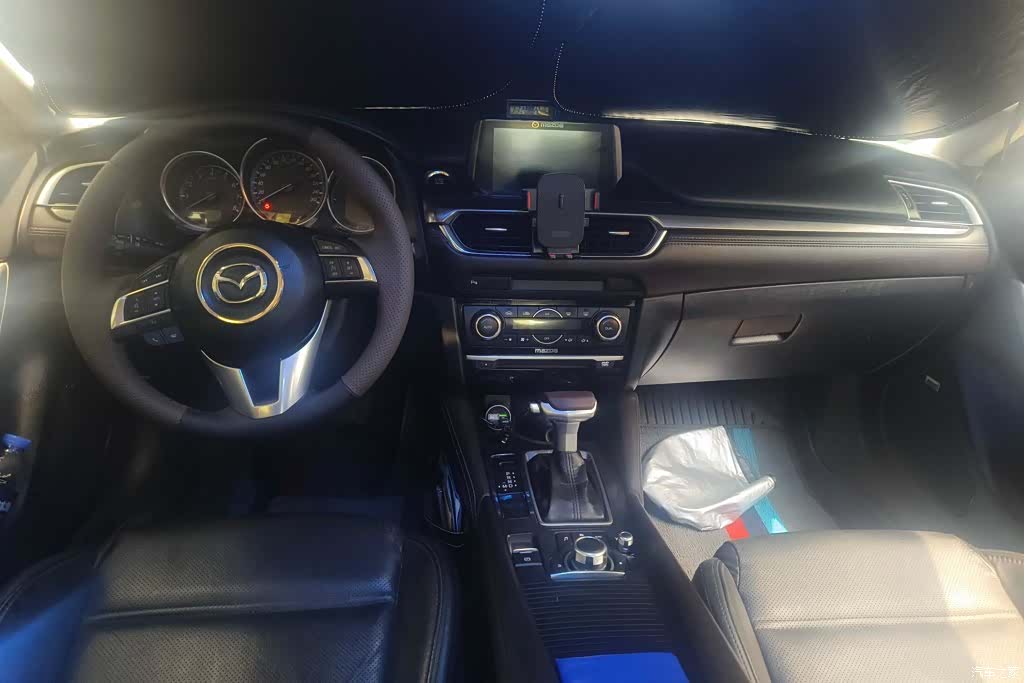 Mazda Atenza, 2017 12