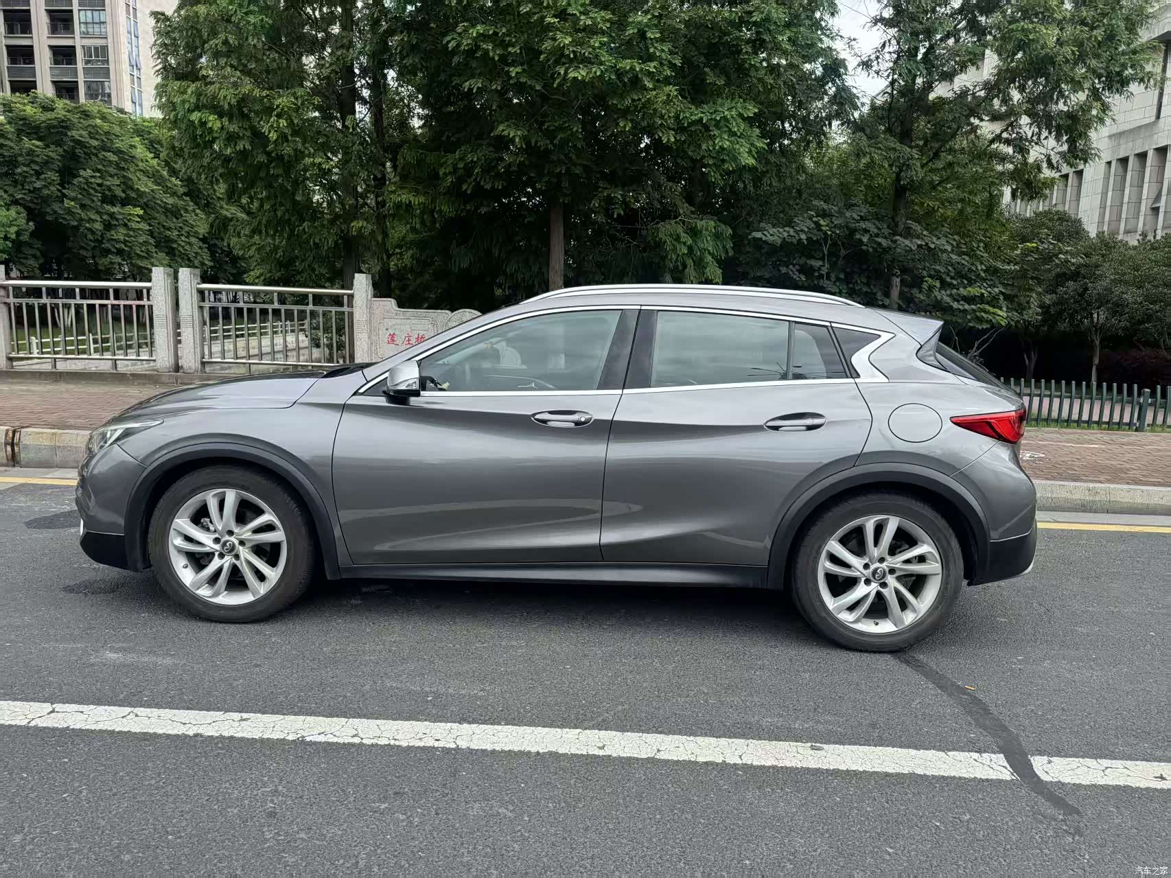 Infiniti QX30, 2017 8