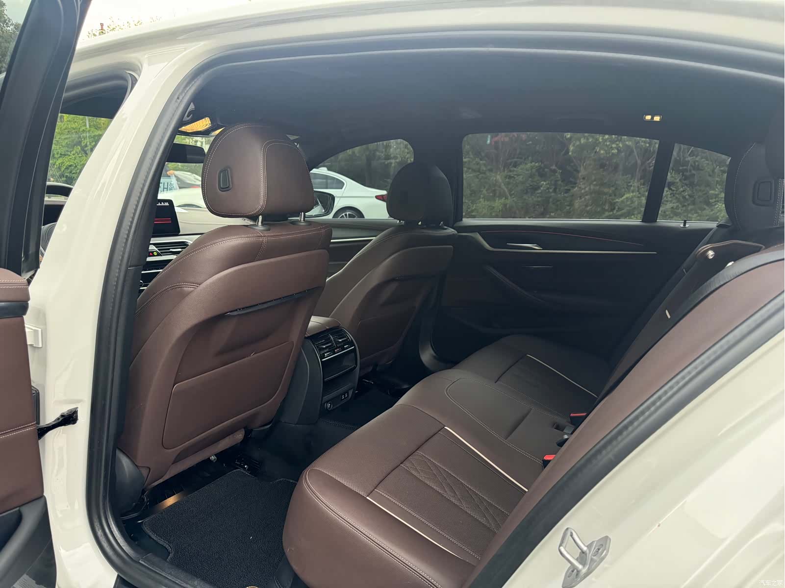 BMW 5 Series, 2021 8
