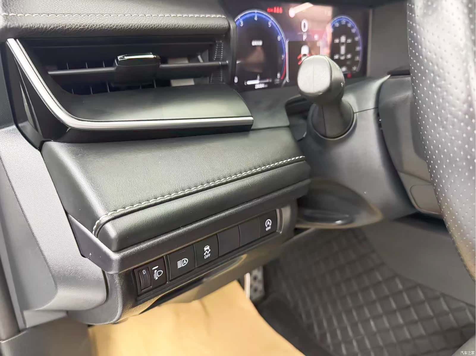 Toyota Camry, 2024 10
