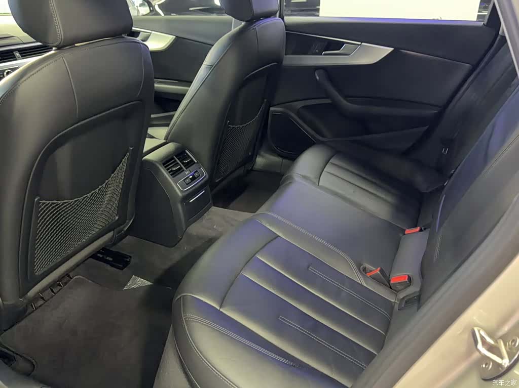 Audi A4L, 2019 13