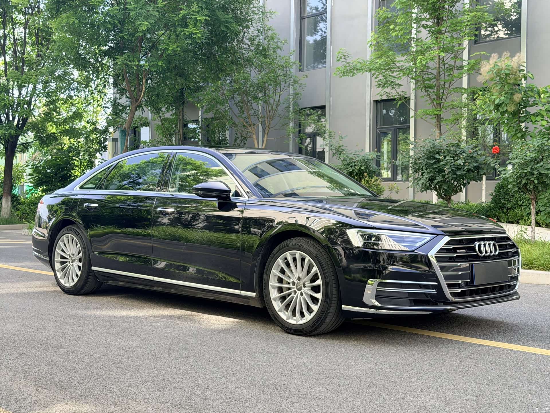 Audi A8L, 2018 3